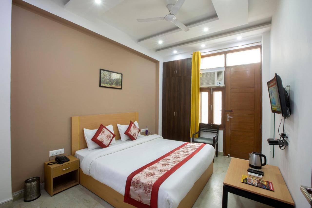 Hotel Ginger Palace - Corporate Hotel Noida Sector 62 Eksteriør bilde