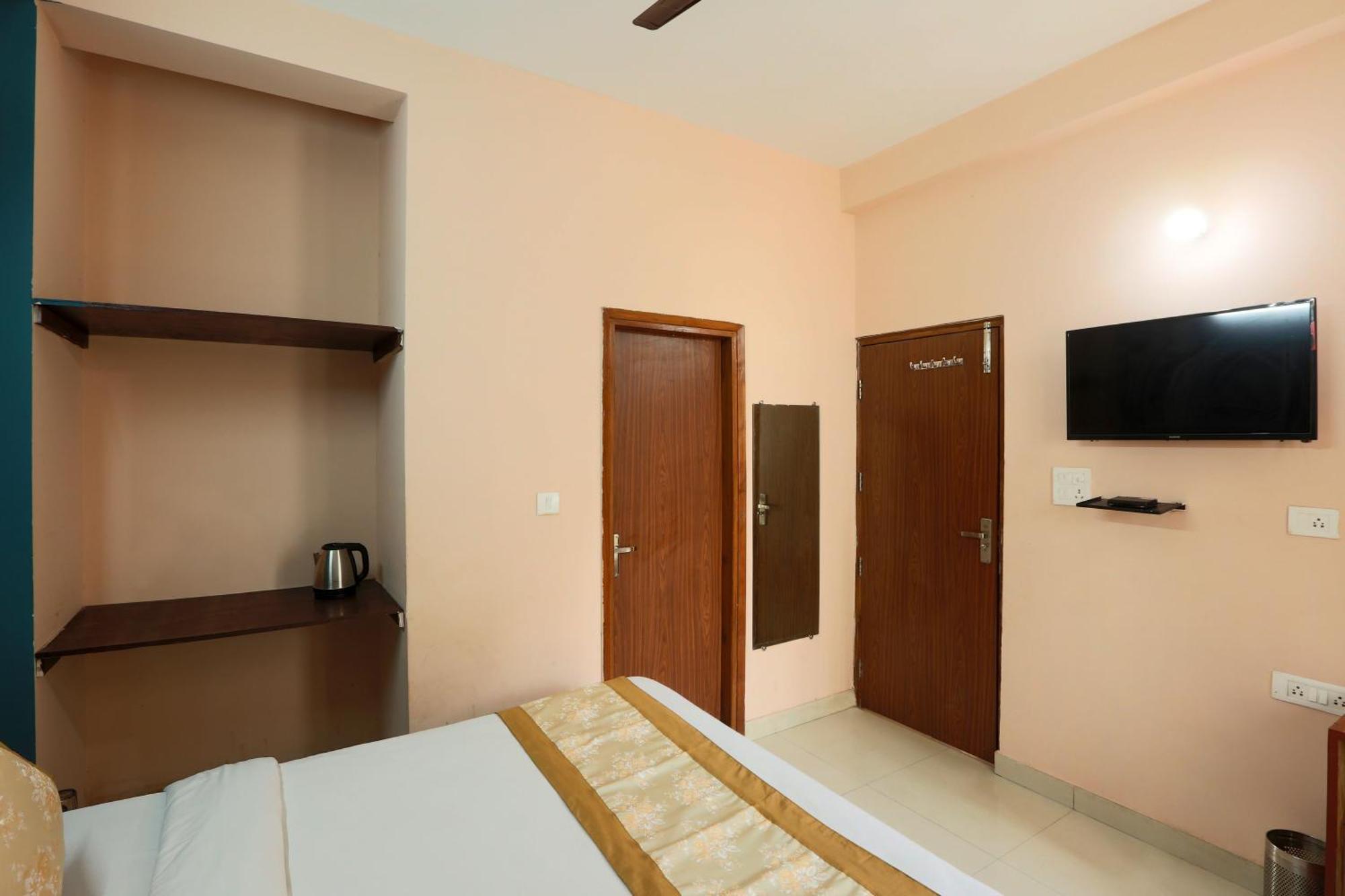 Hotel Ginger Palace - Corporate Hotel Noida Sector 62 Eksteriør bilde