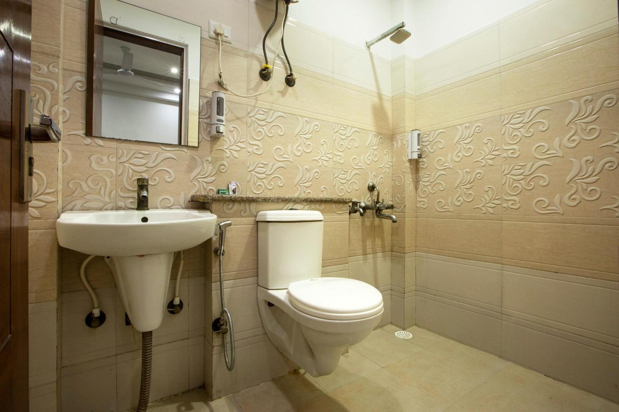 Hotel Ginger Palace - Corporate Hotel Noida Sector 62 Eksteriør bilde