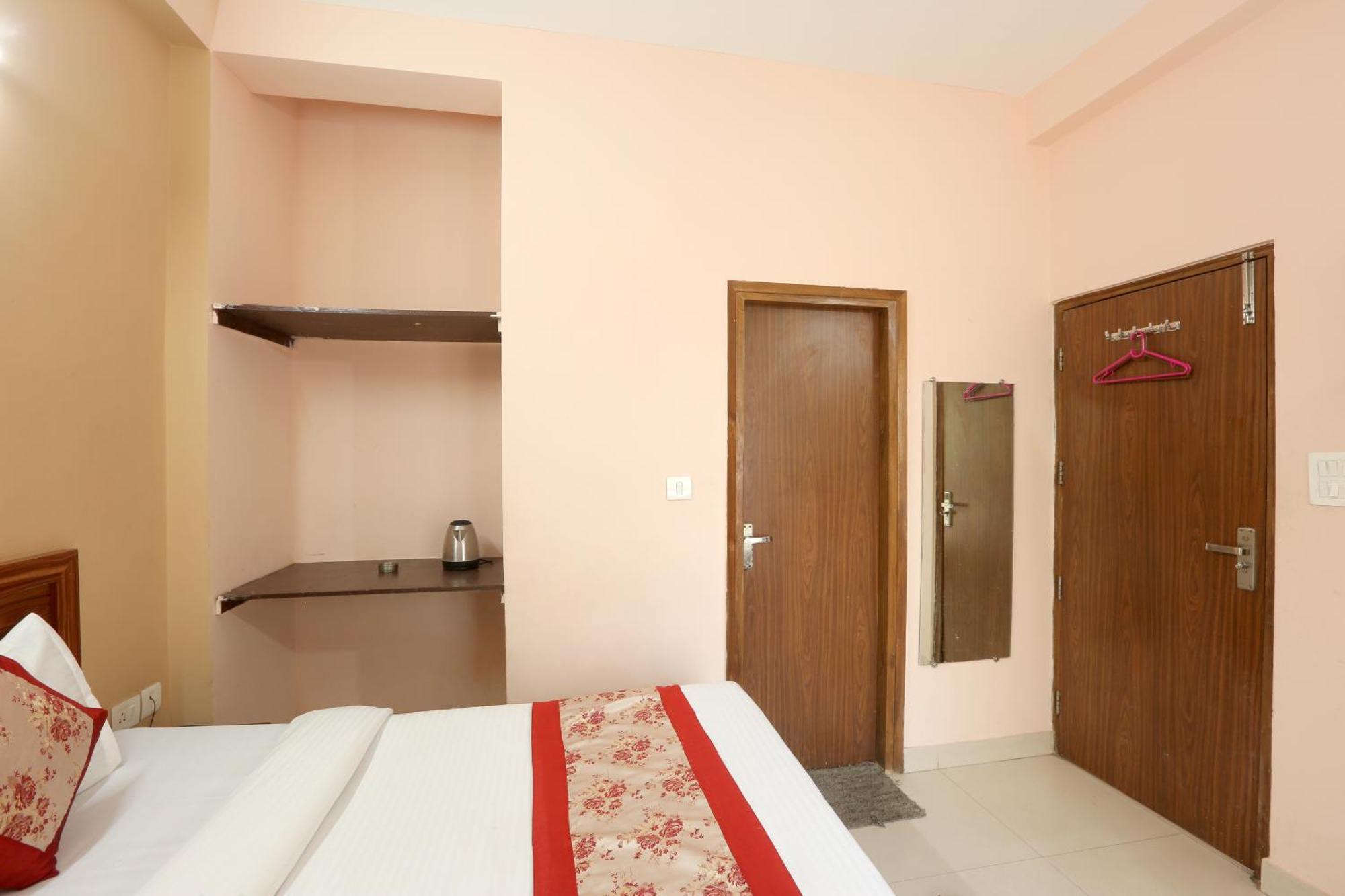 Hotel Ginger Palace - Corporate Hotel Noida Sector 62 Eksteriør bilde