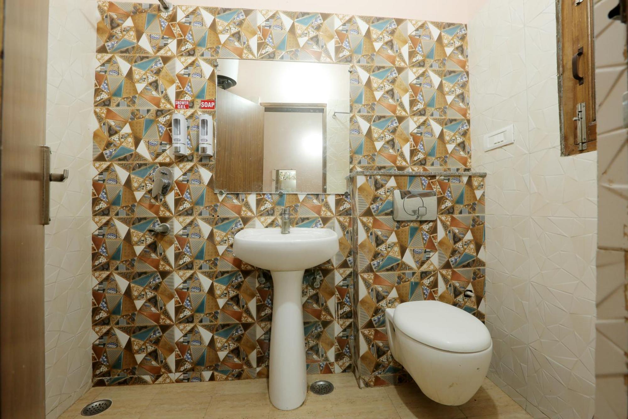 Hotel Ginger Palace - Corporate Hotel Noida Sector 62 Eksteriør bilde