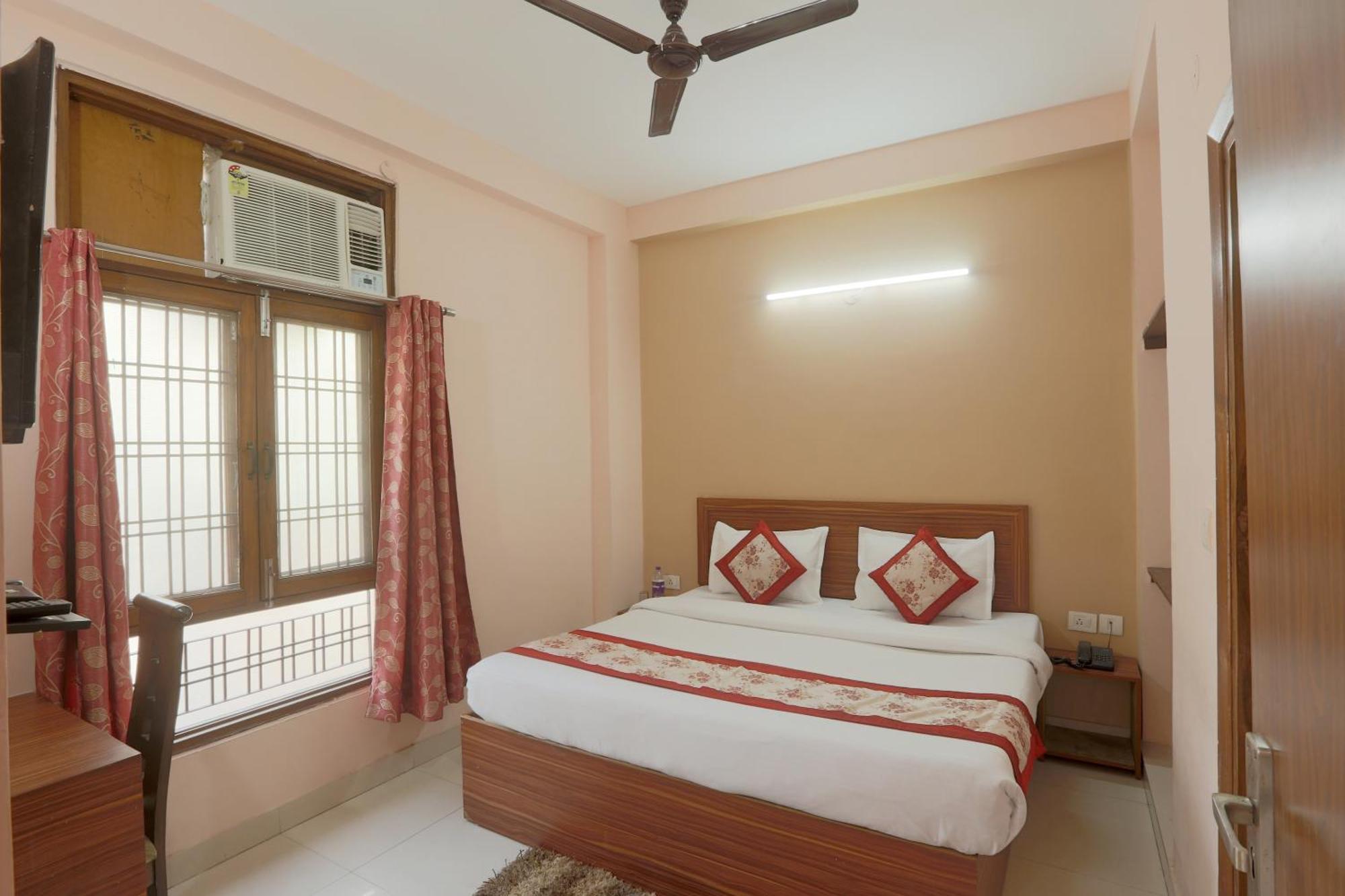 Hotel Ginger Palace - Corporate Hotel Noida Sector 62 Eksteriør bilde